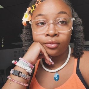 Meet your Posher, Sa'riya